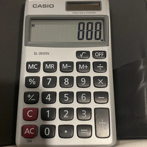 CASIO SMALL CALCULATOR WITH PLASTIC CASE - Picture 6 of 9